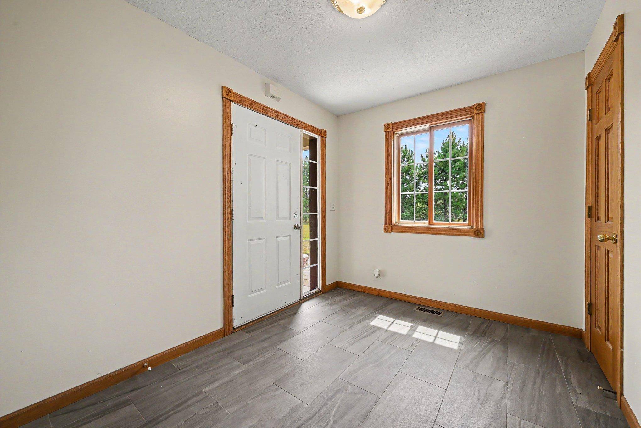 35824 Lincoln RD, North Branch, MN 55056