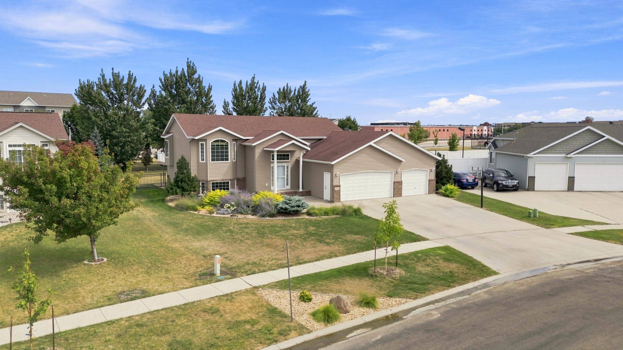 3760 Harrison ST S, Fargo, ND 58104