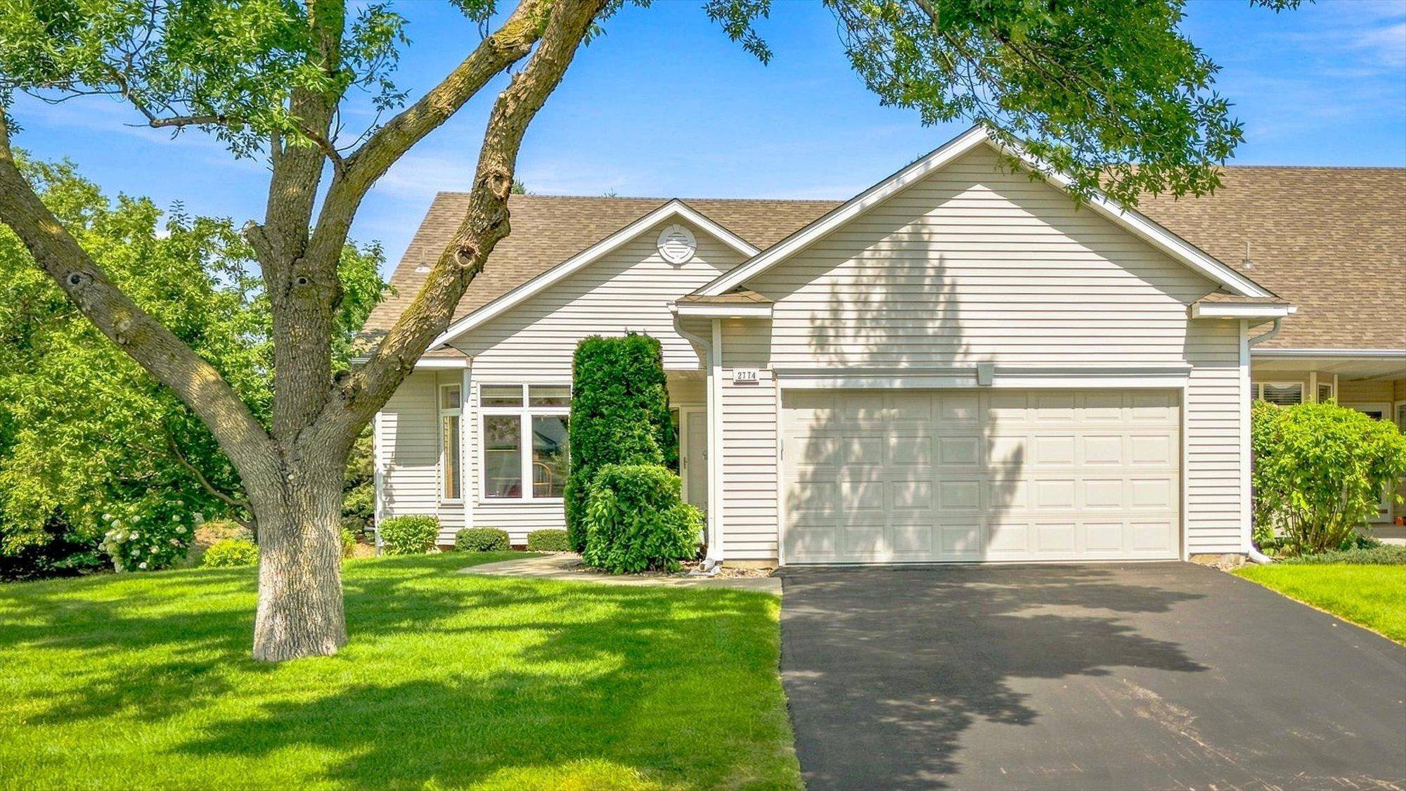 2774 Boulder DR, Burnsville, MN 55337