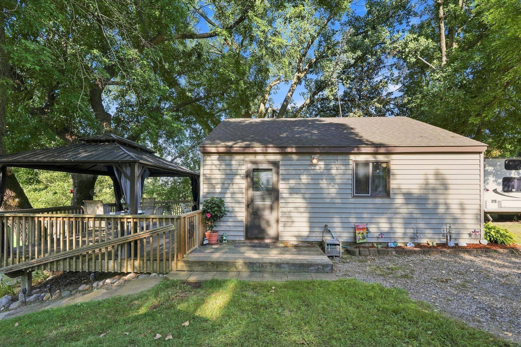 1875 Grant AVE NW, Maple Lake, MN 55358