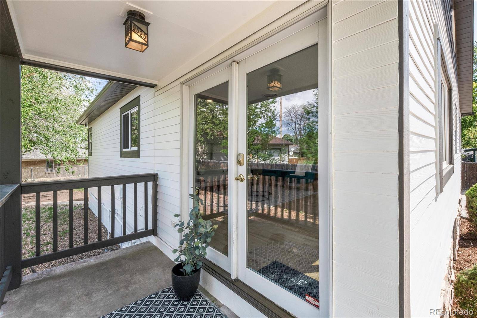 9525 W 11th AVE, Lakewood, CO 80215