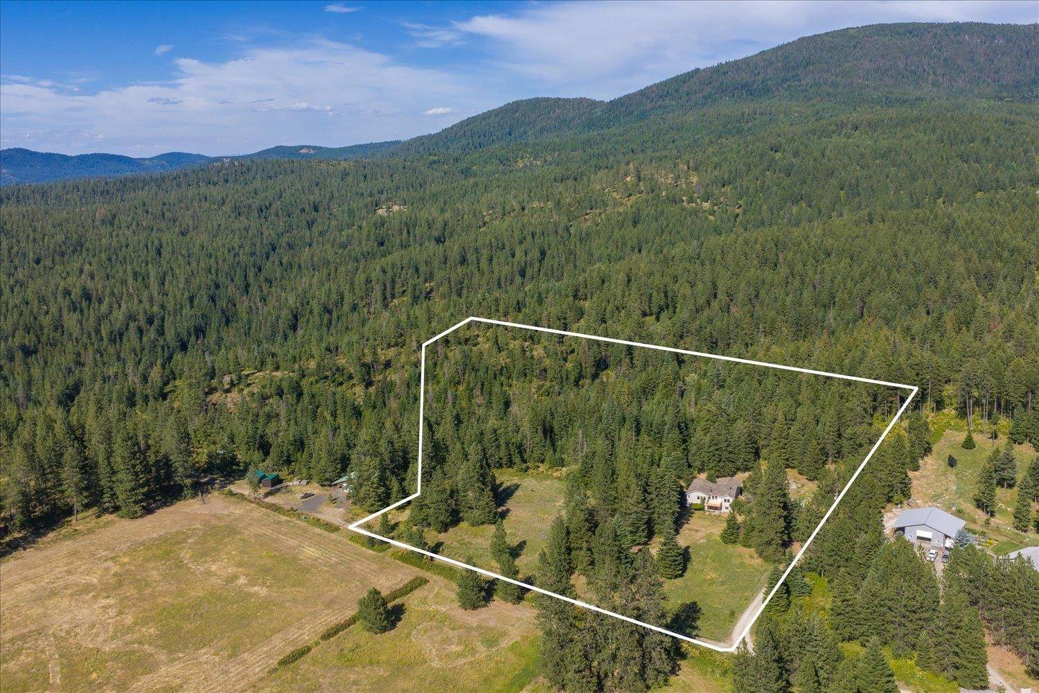15519 E Tallman Rd, Chattaroy, WA 99003