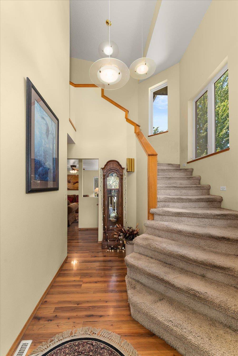 4002 S Long Ln, Greenacres, WA 99016