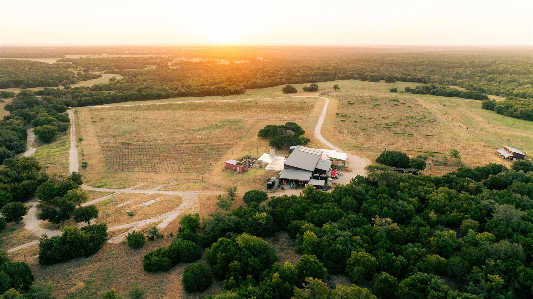 1147 County Road 1110 RD, Meridian, TX 76665