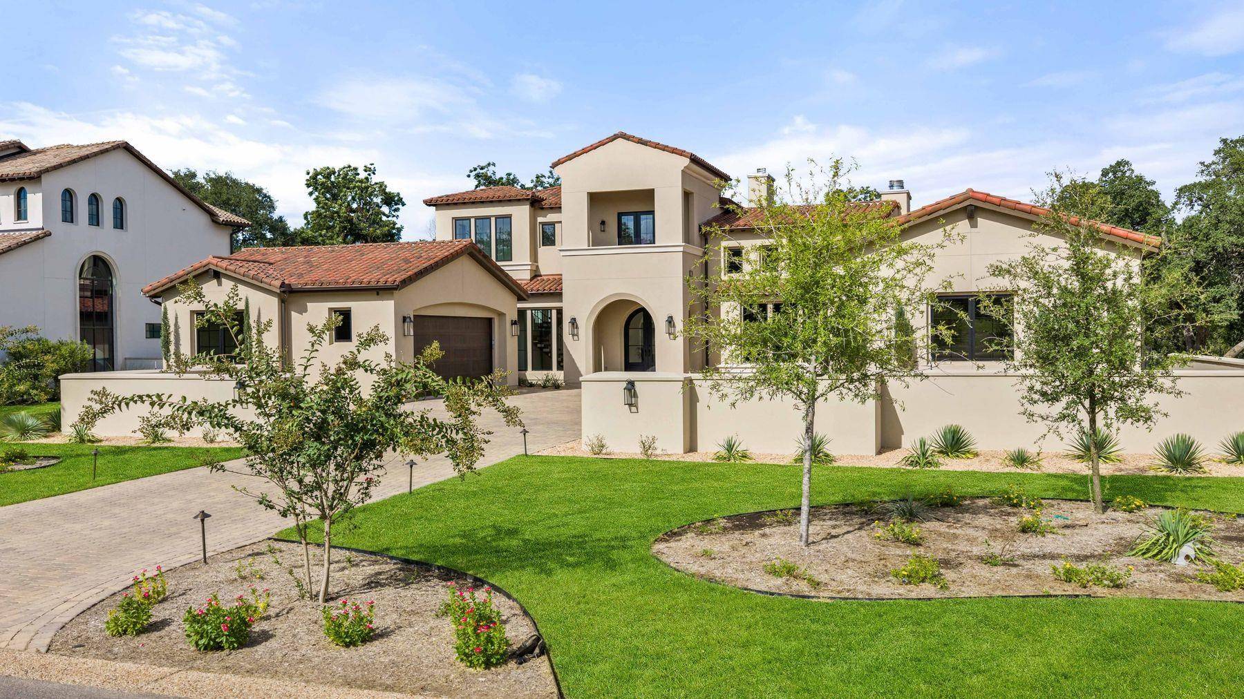 240 La Serena Loop, Horseshoe Bay, TX 78657