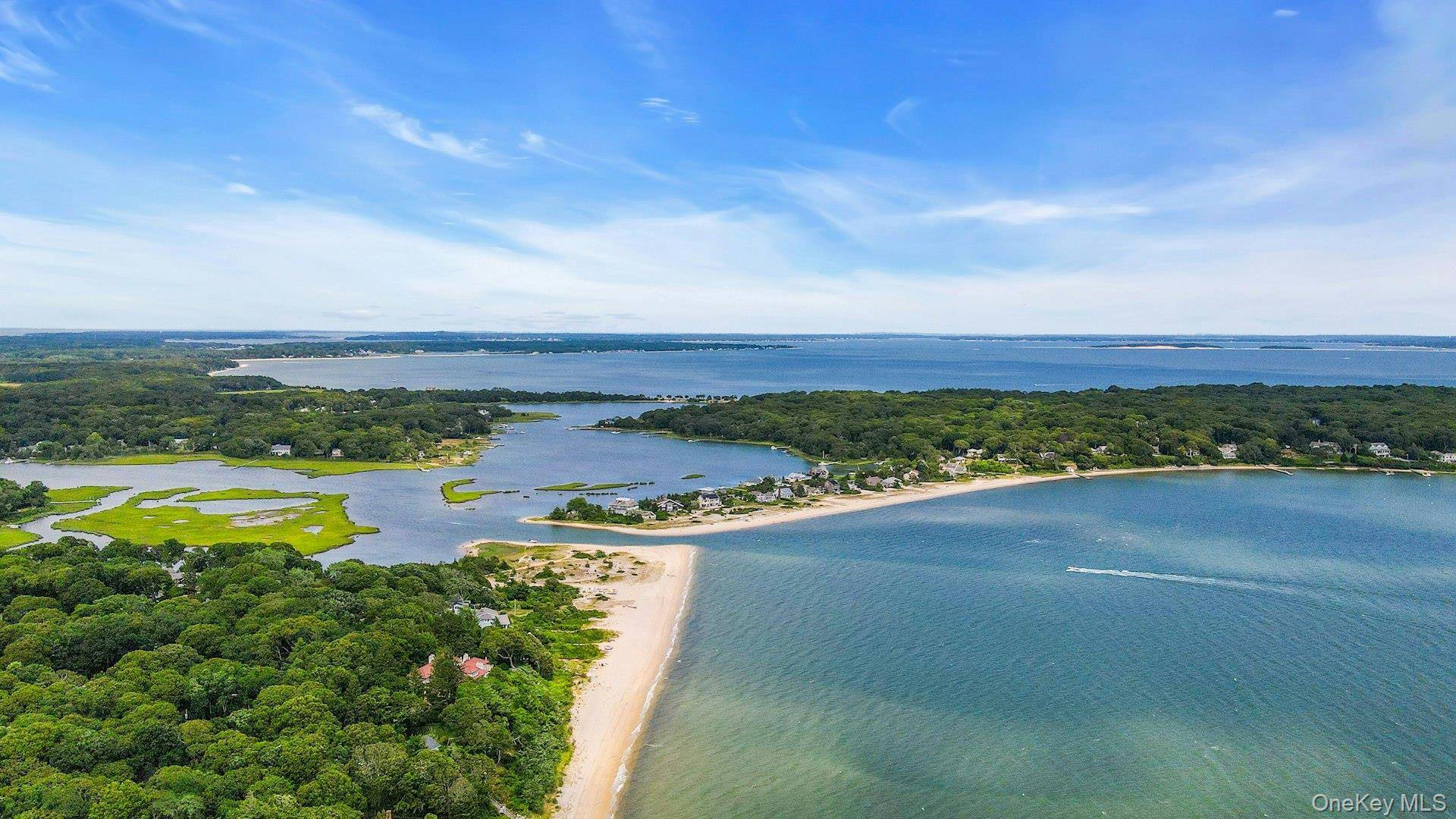 1541 Stillwater AVE, Cutchogue, NY 11935