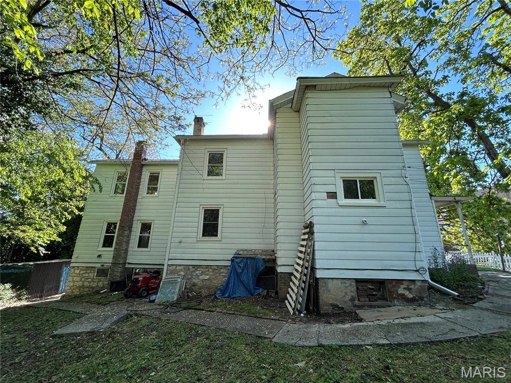 226 E 5th ST, Alton, IL 62002