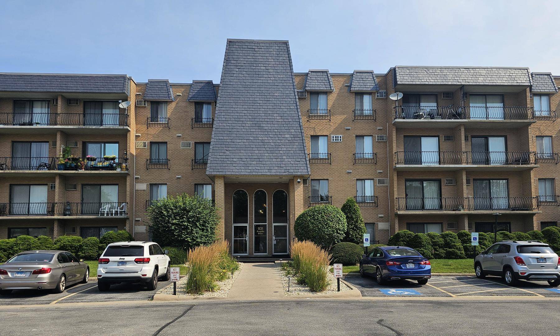 931 W Arquilla DR #431, Glenwood, IL 60425