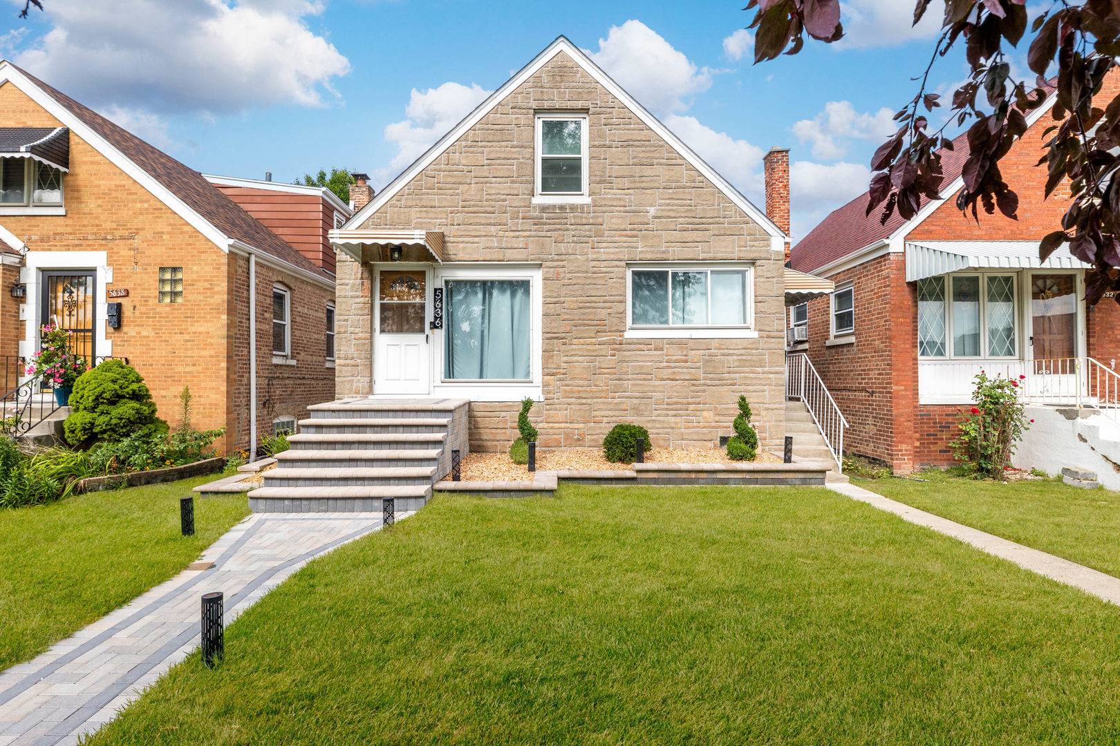 5636 S Kolmar AVE, Chicago, IL 60629