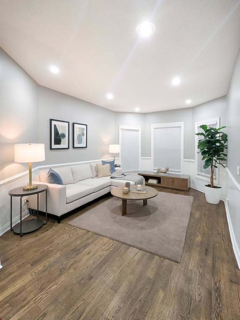Address not disclosed, Chicago, IL 60649