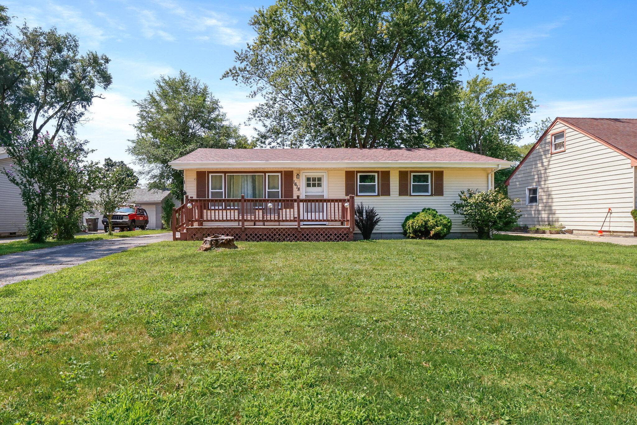 1618 Minnesota ST, Hobart, IN 46342