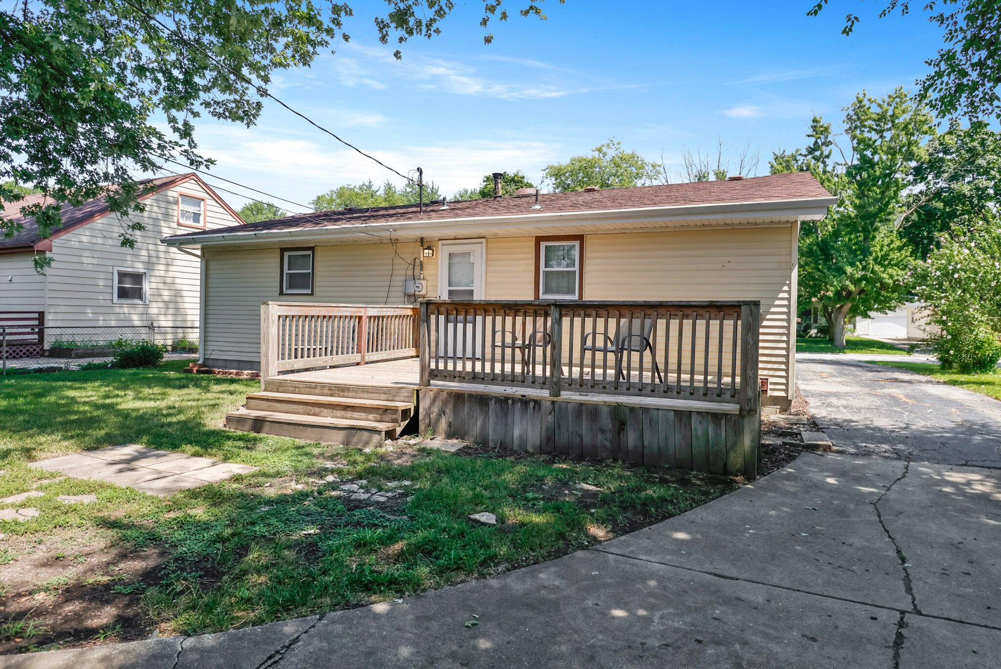 1618 Minnesota ST, Hobart, IN 46342