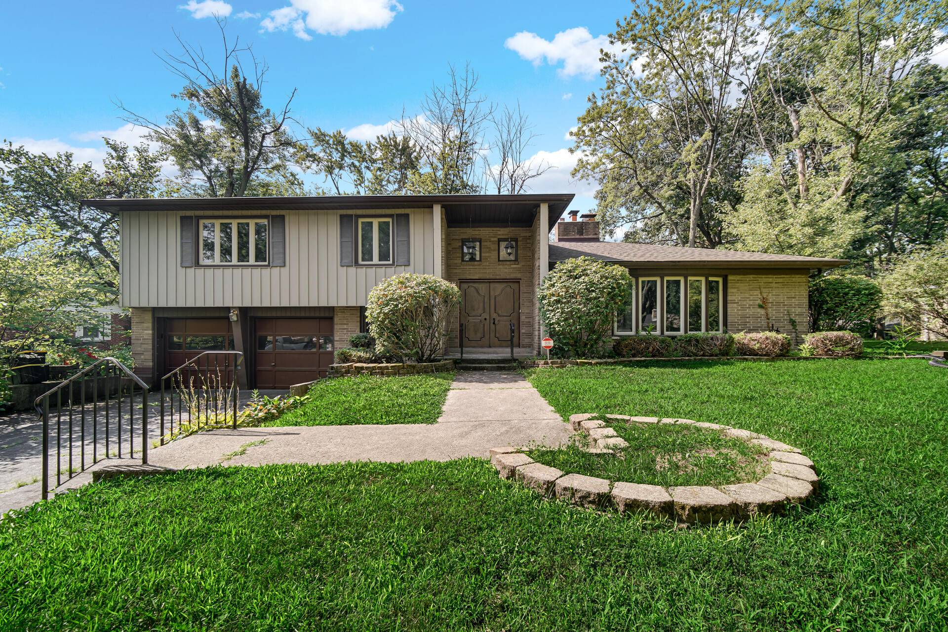 924 Quinn PL, Dyer, IN 46311