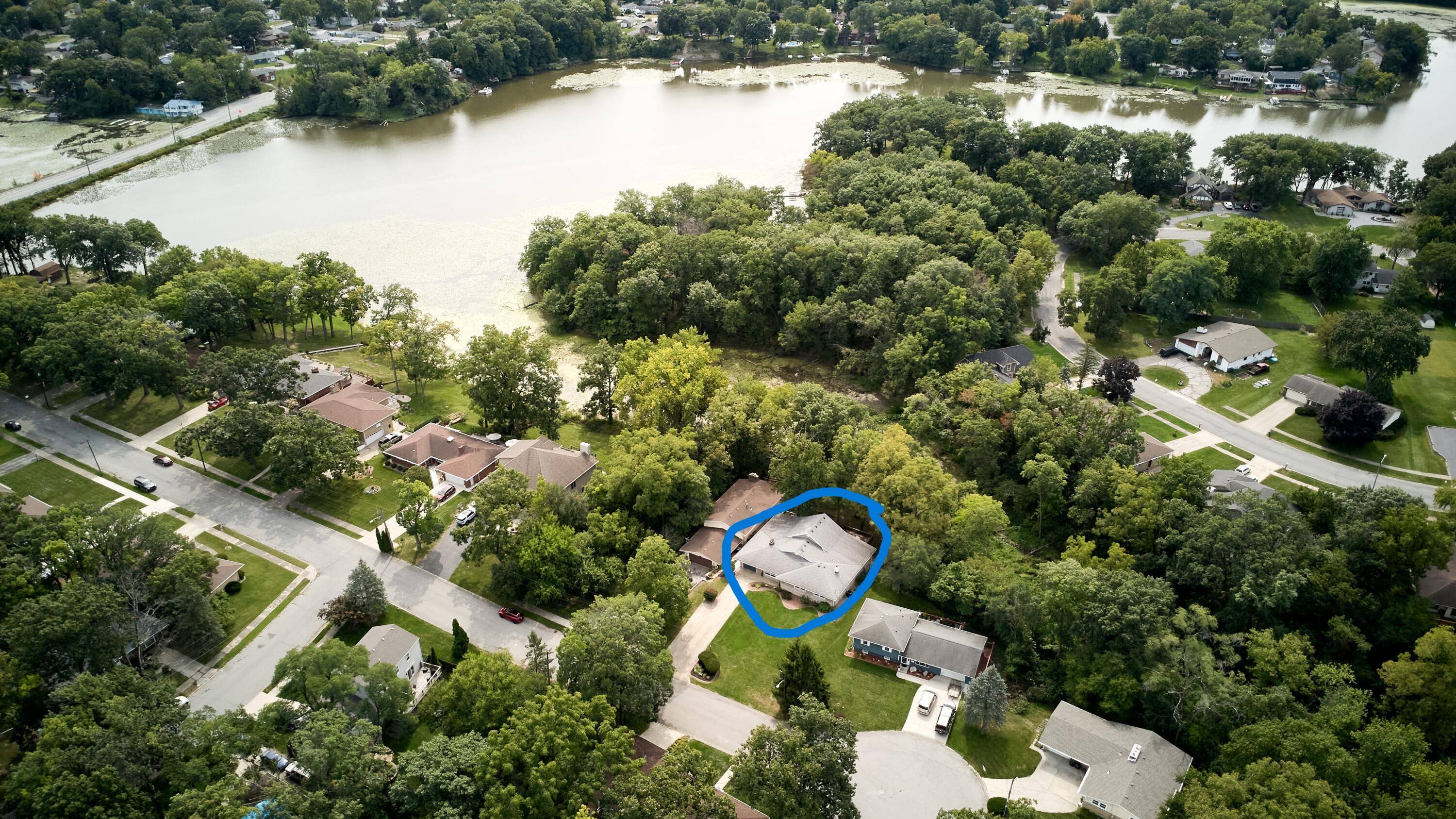 1009 Lake George DR, Hobart, IN 46342