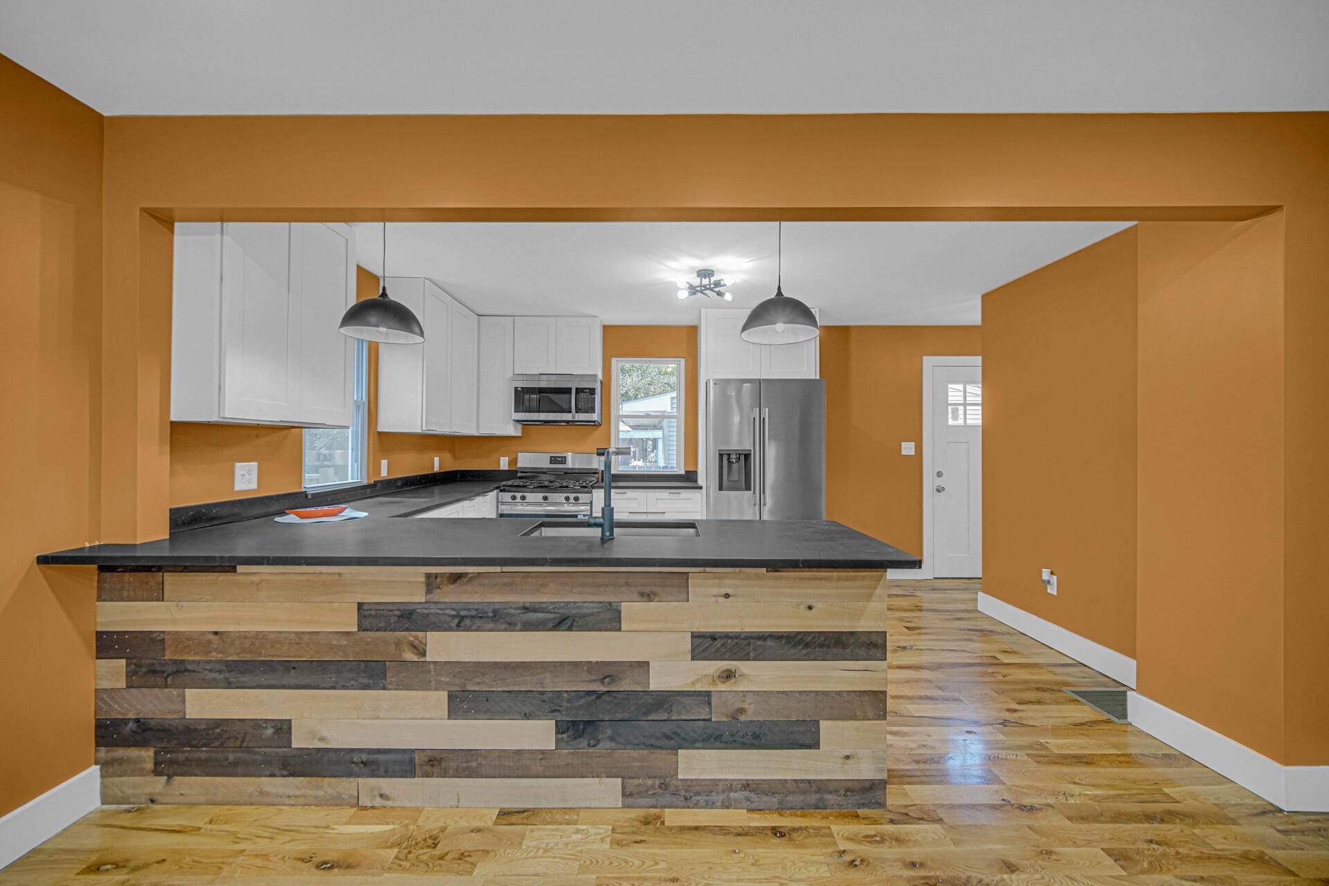 3015 W Ridge RD, Hobart, IN 46342