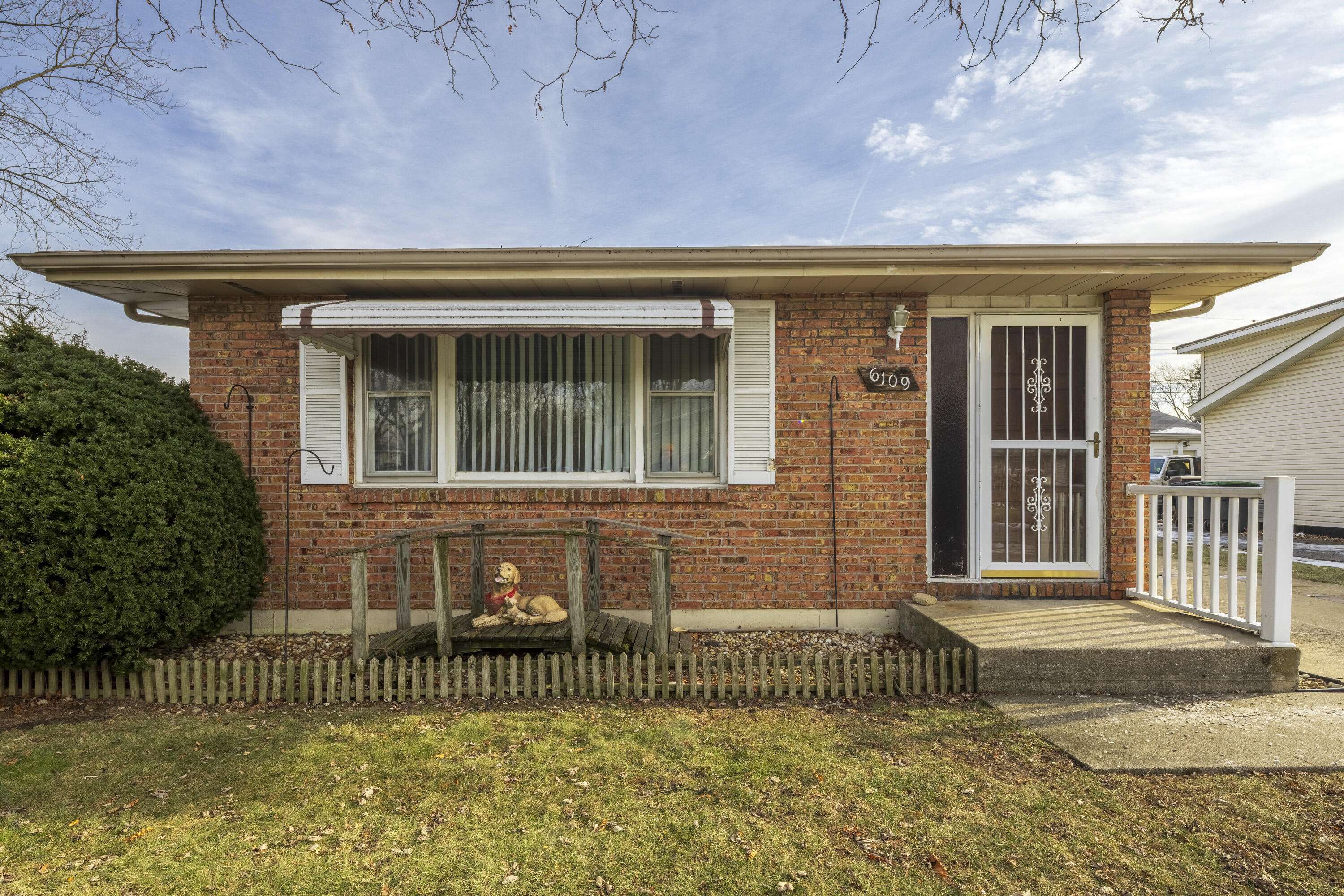 6109 Wisconsin ST, Hobart, IN 46342