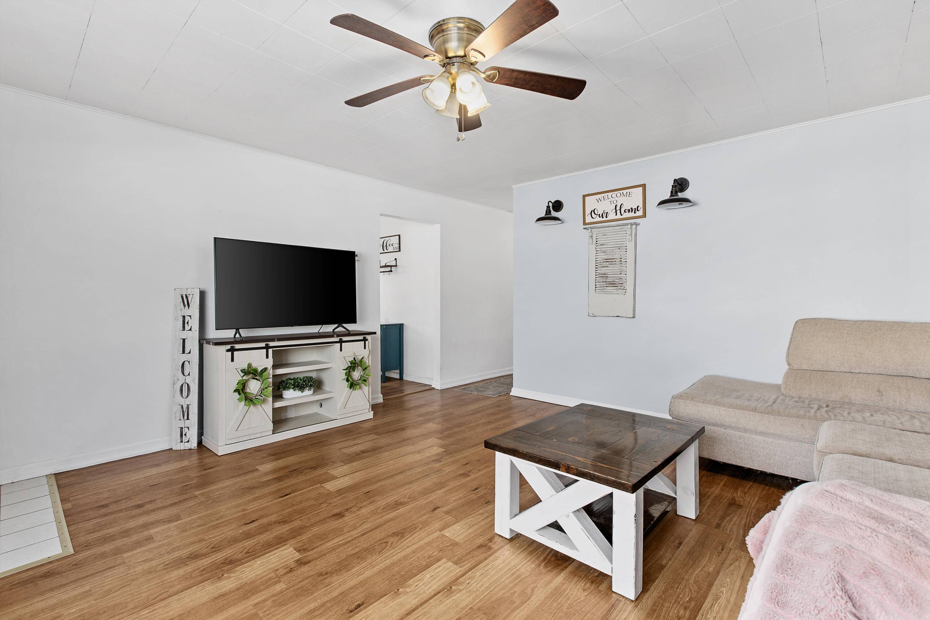 1614 Vine Court, Hobart, IN 46342