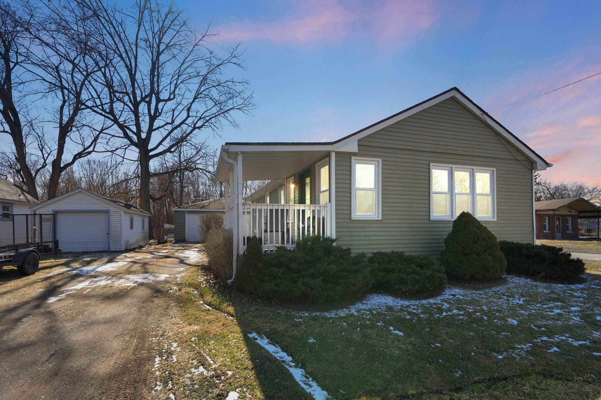 217 E 13th Place, Hobart, IN 46342