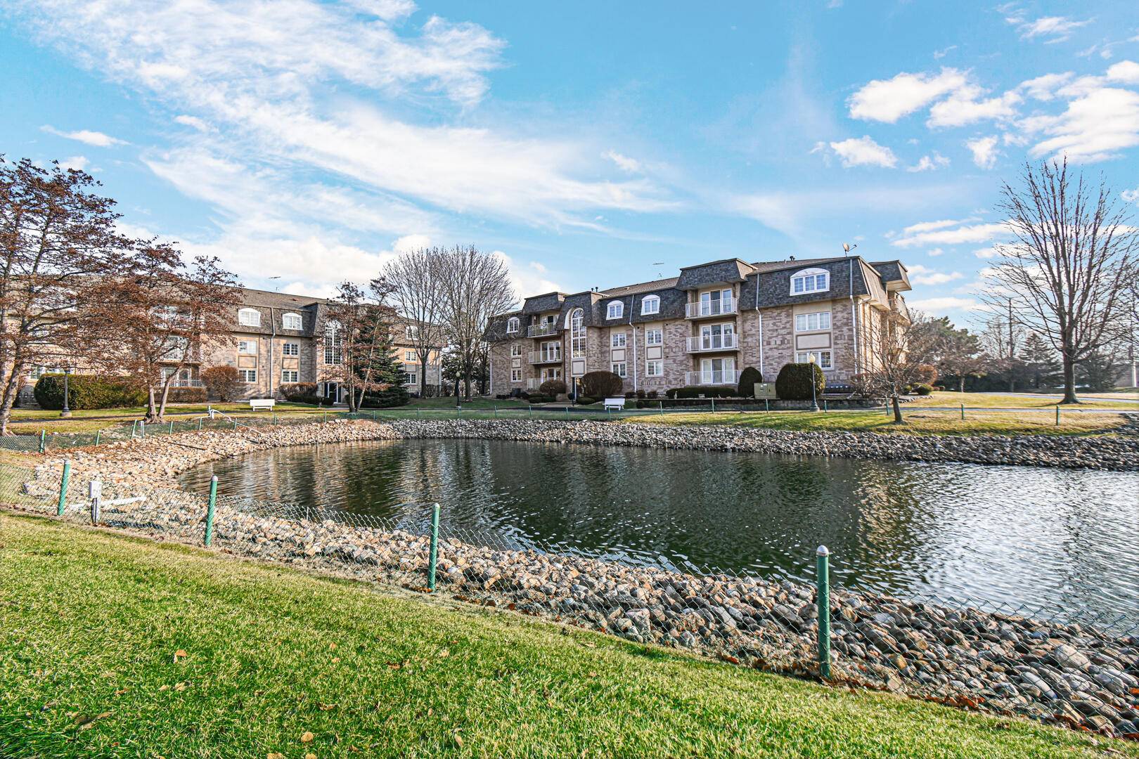 810 Swan DR #2a, Dyer, IN 46311