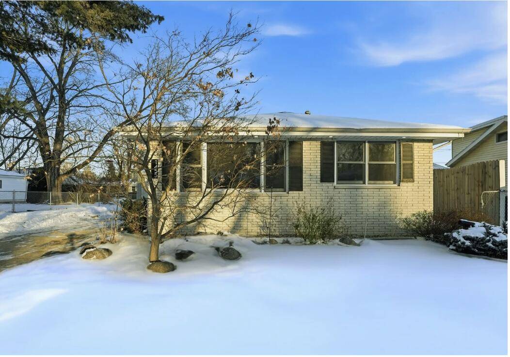1455 Mississippi PL, Hobart, IN 46342
