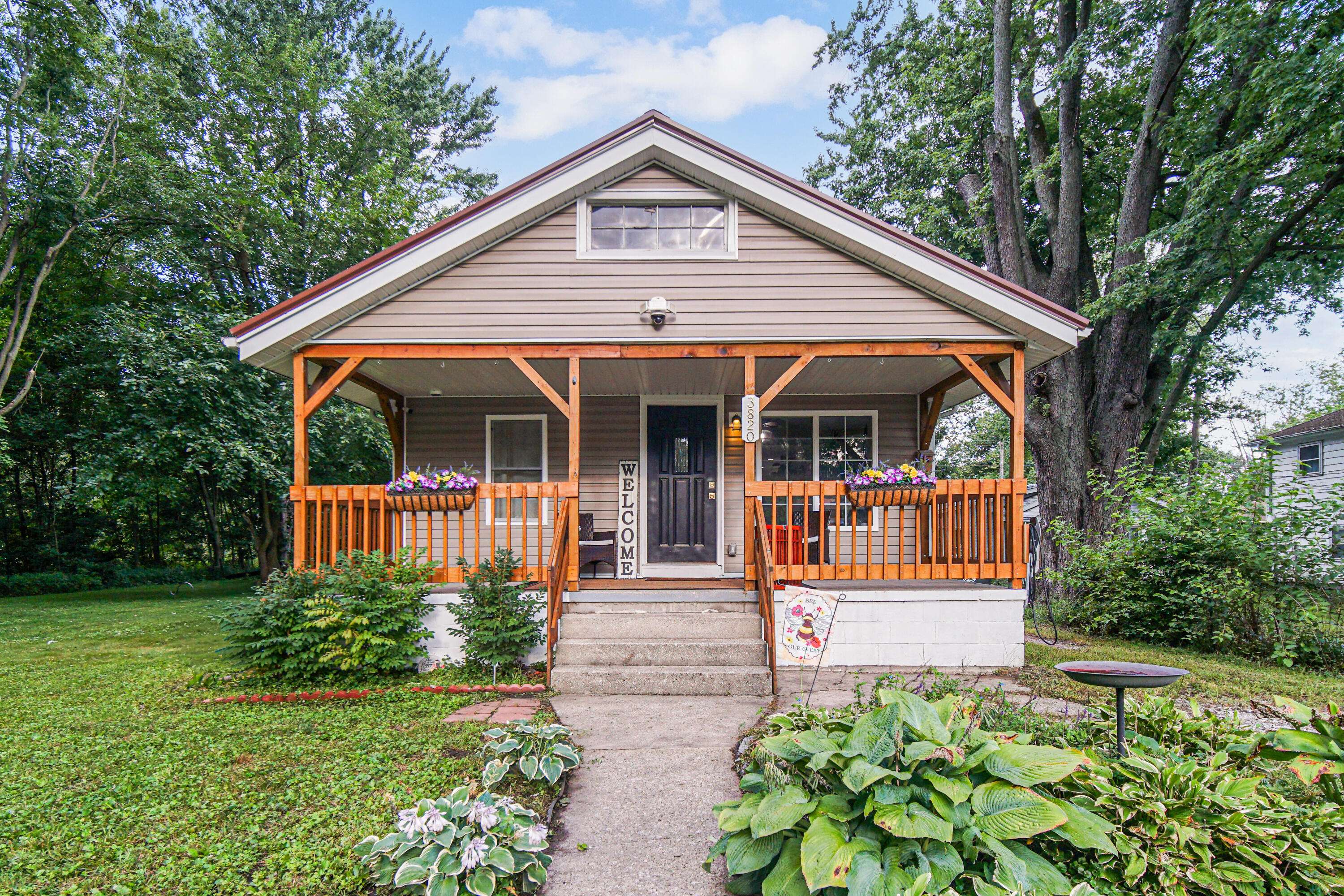 3820 Swift ST, Hobart, IN 46342