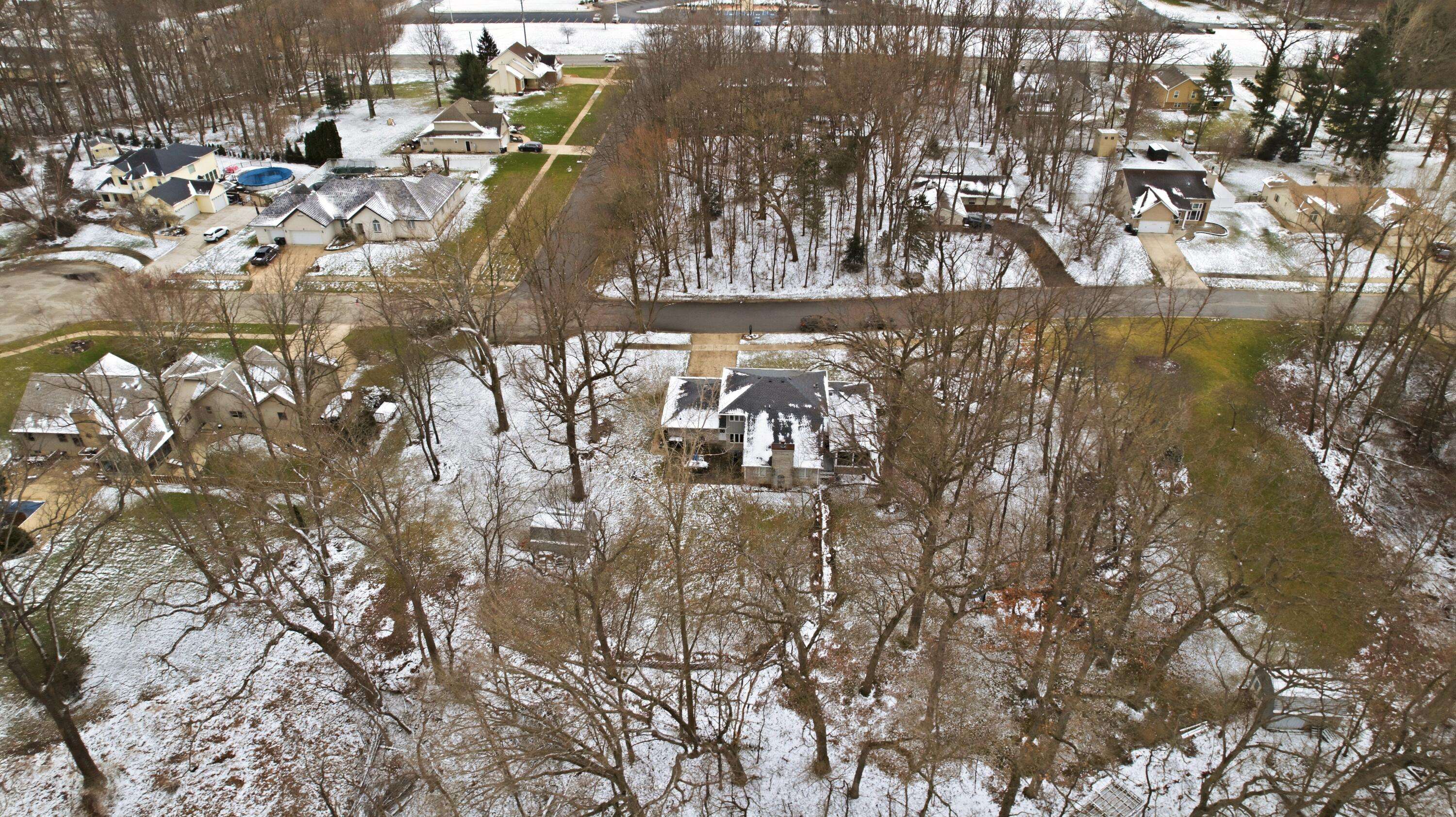 2210 E 9th PL, Hobart, IN 46342