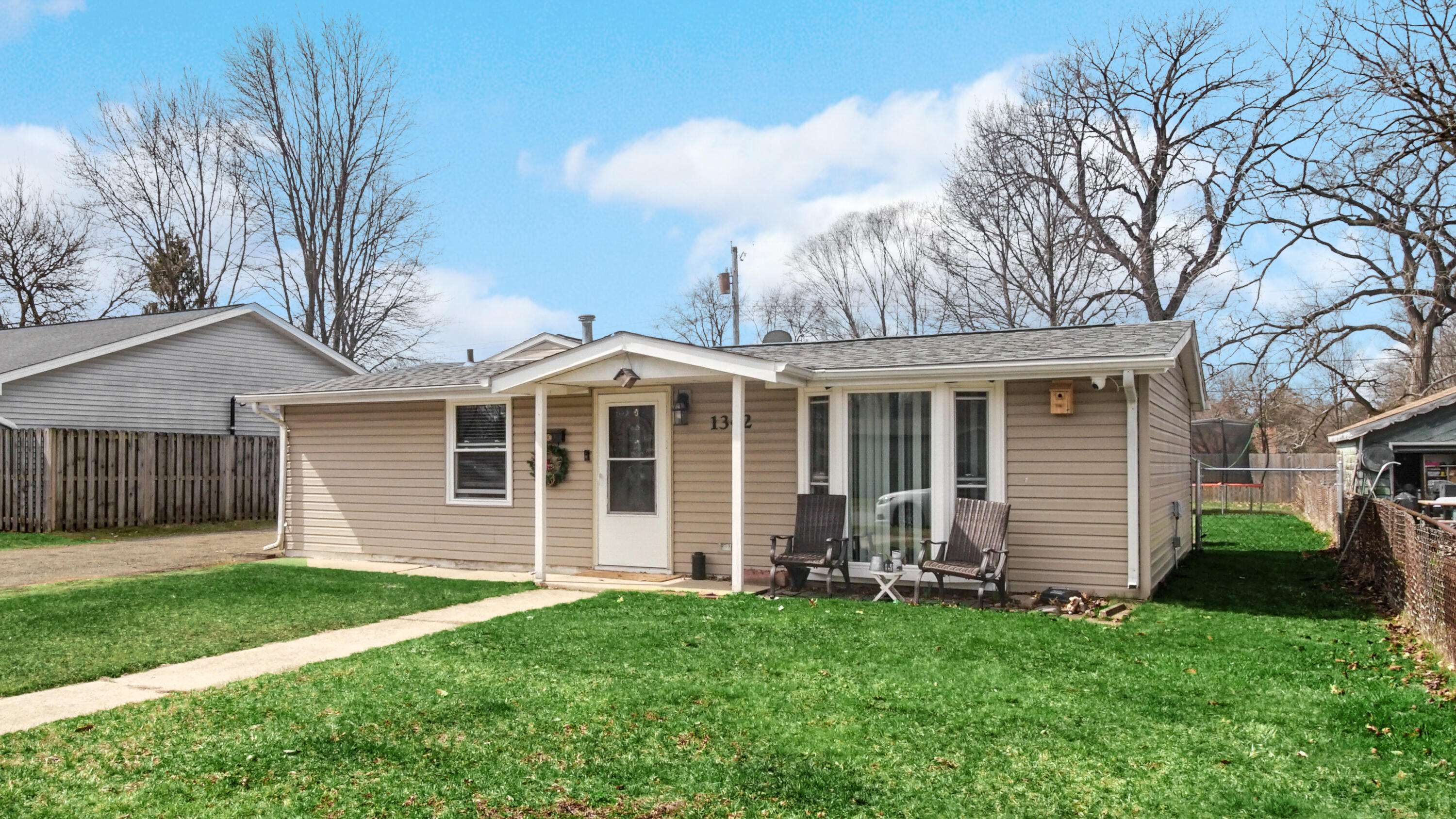 1342 Greenwood AVE, Dyer, IN 46311