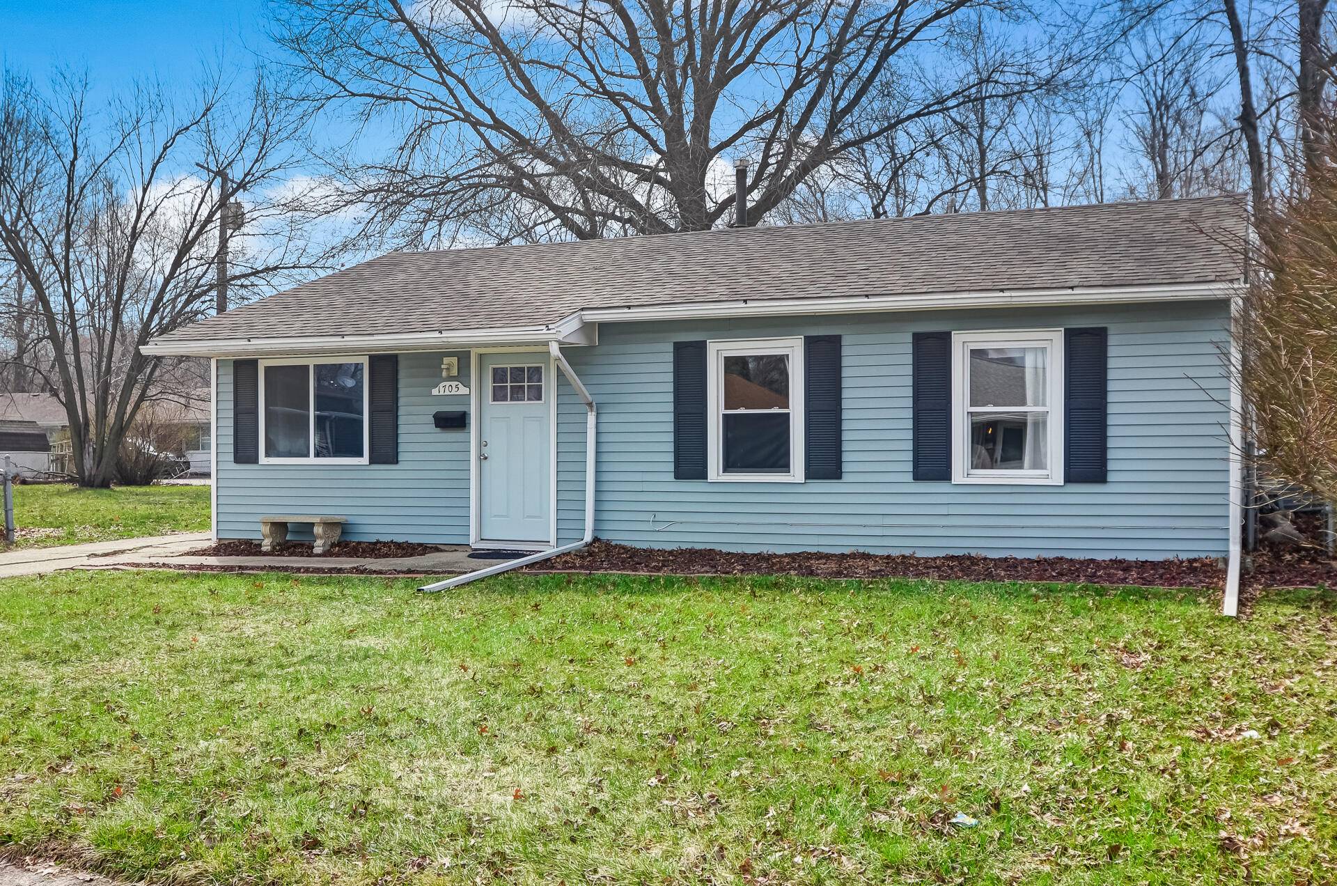 1705 E 33rd PL, Hobart, IN 46342