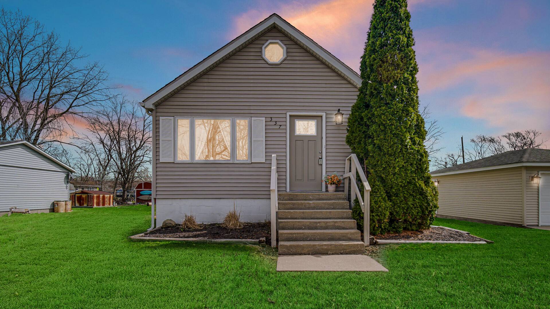 337 N Dearborn ST, Hobart, IN 46342