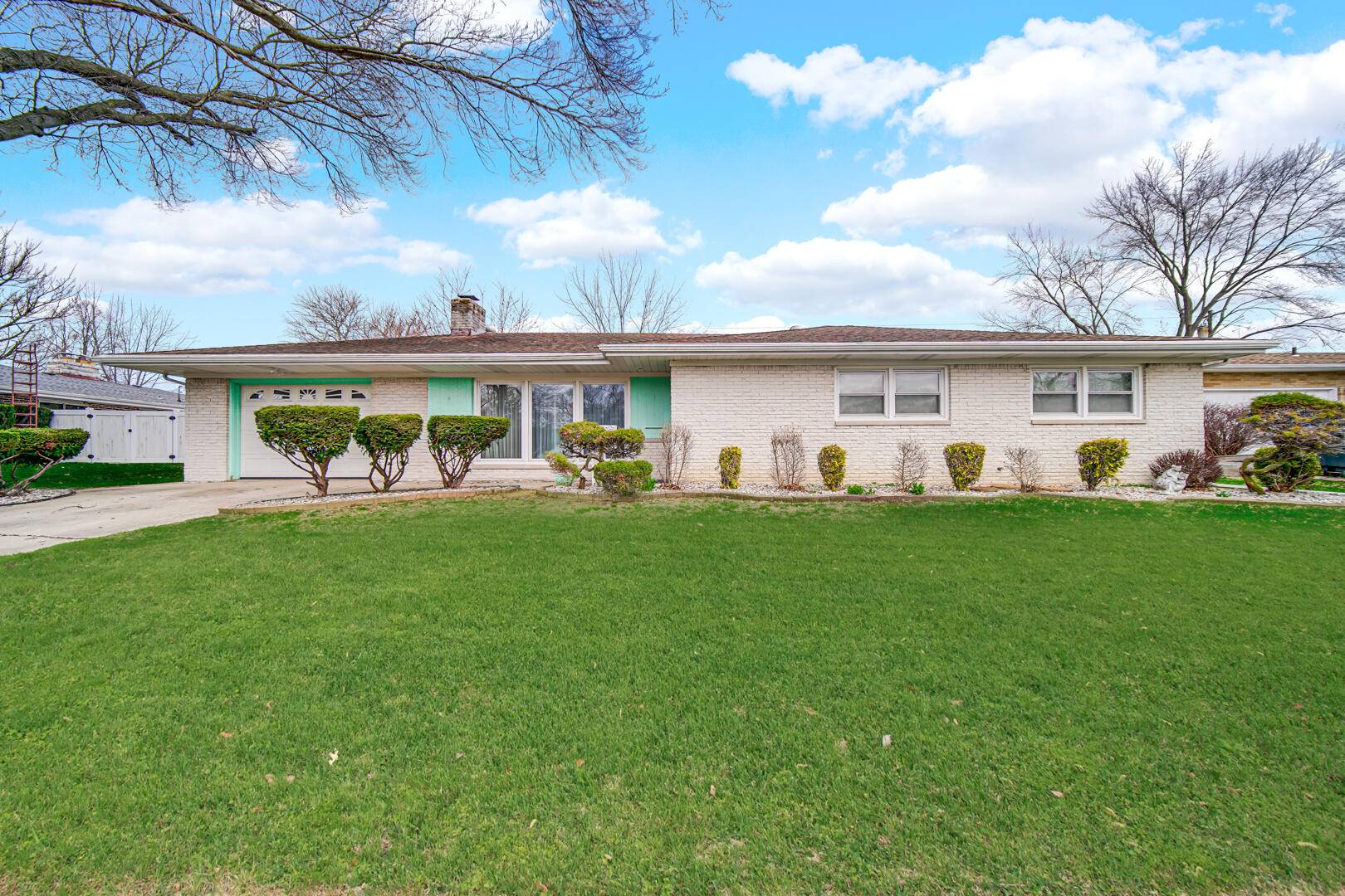 3606 E 34th PL, Hobart, IN 46342