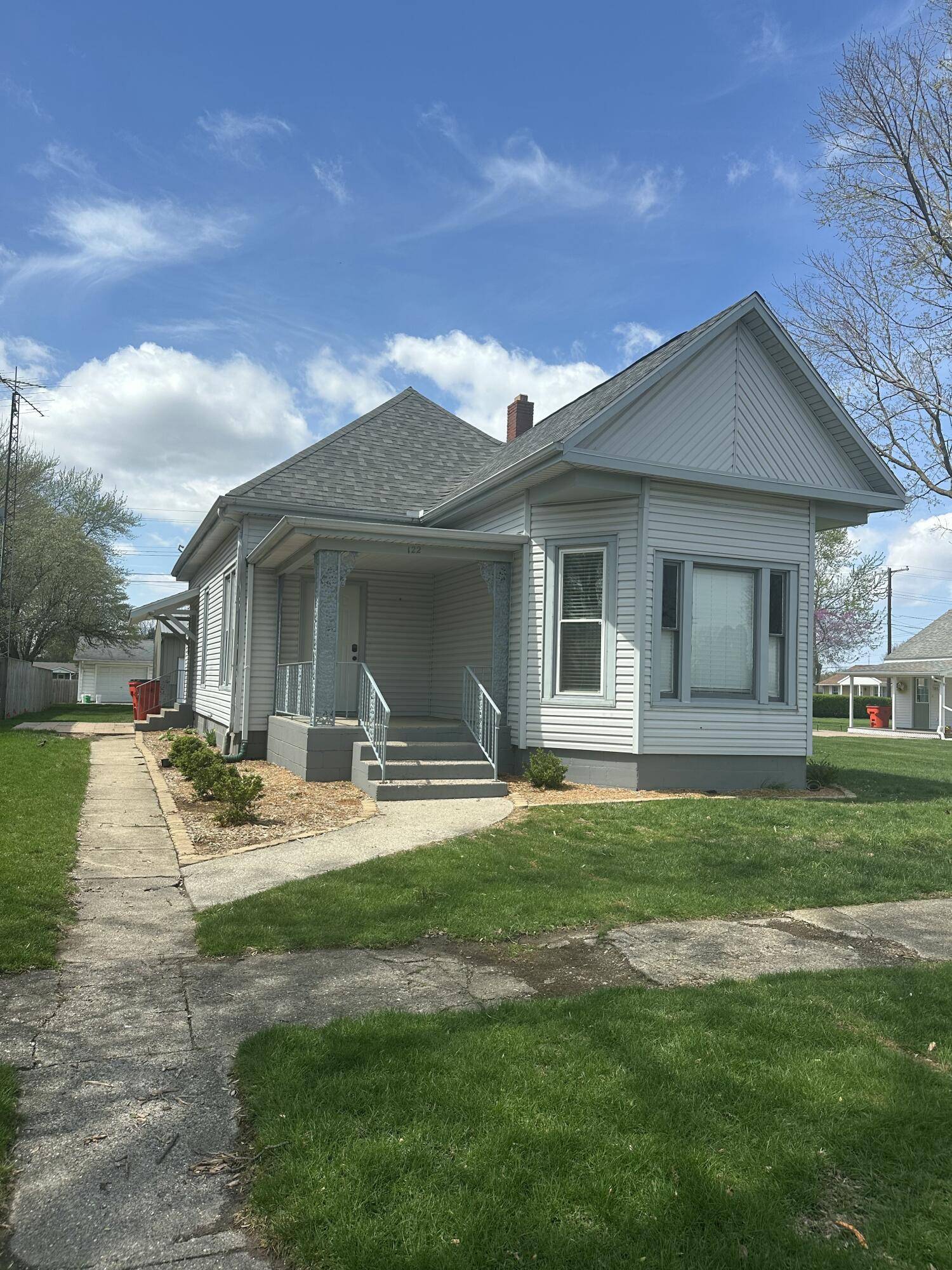 122 N Monon Avenue, Francesville, IN 47946