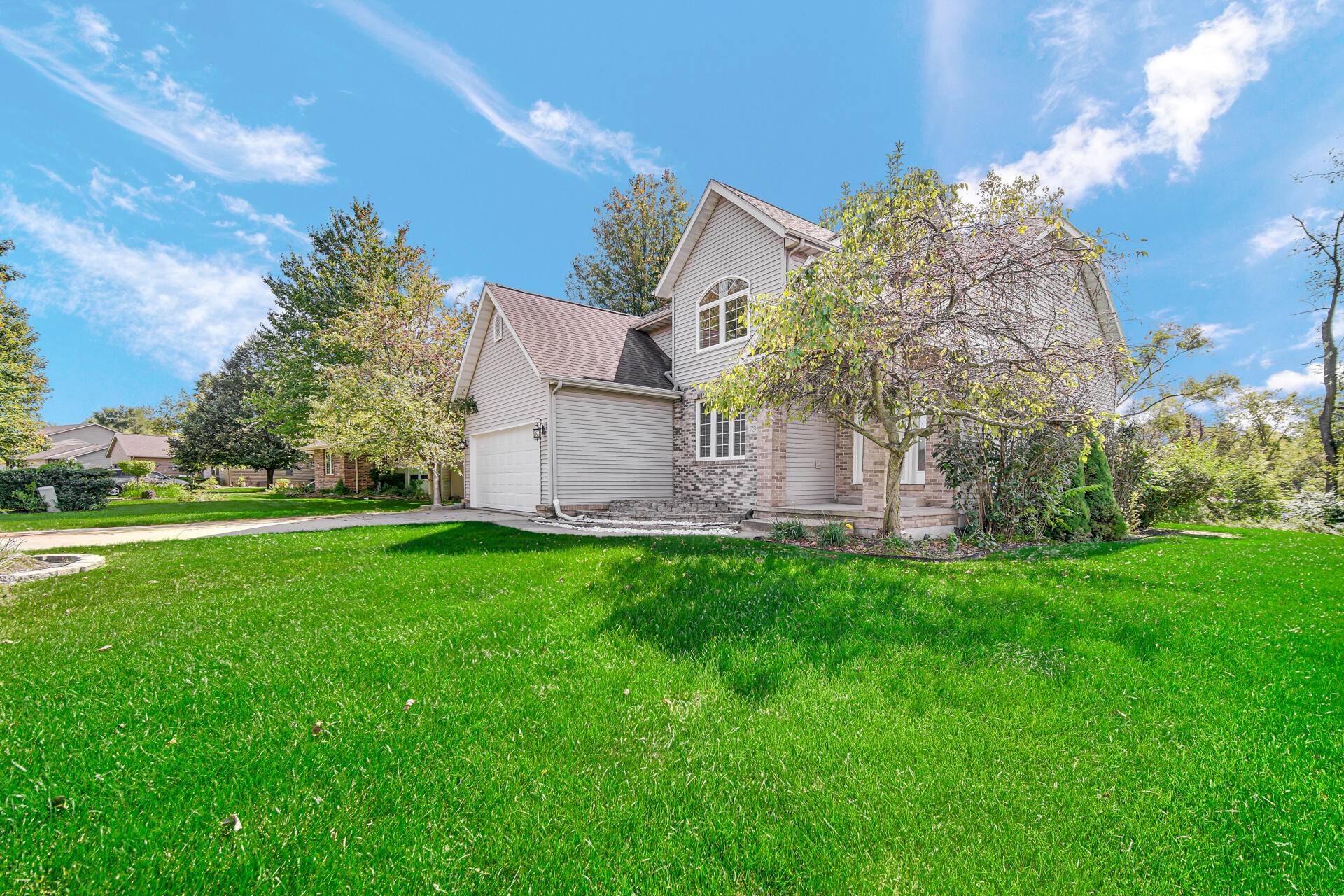 736 Cinnamon Teal Court, Hobart, IN 46342