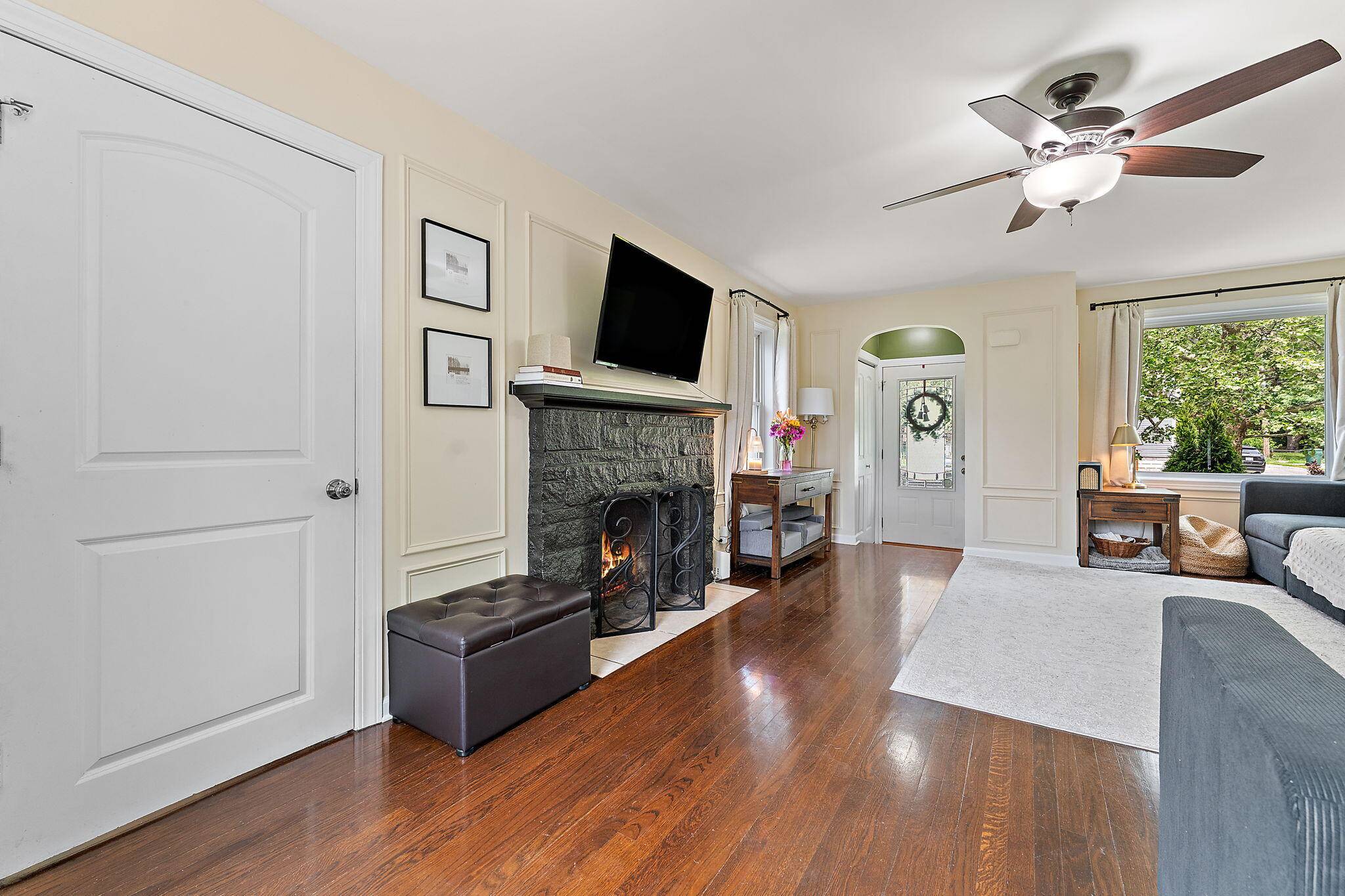 912 Mulberry Street, Hammond, IN 46324