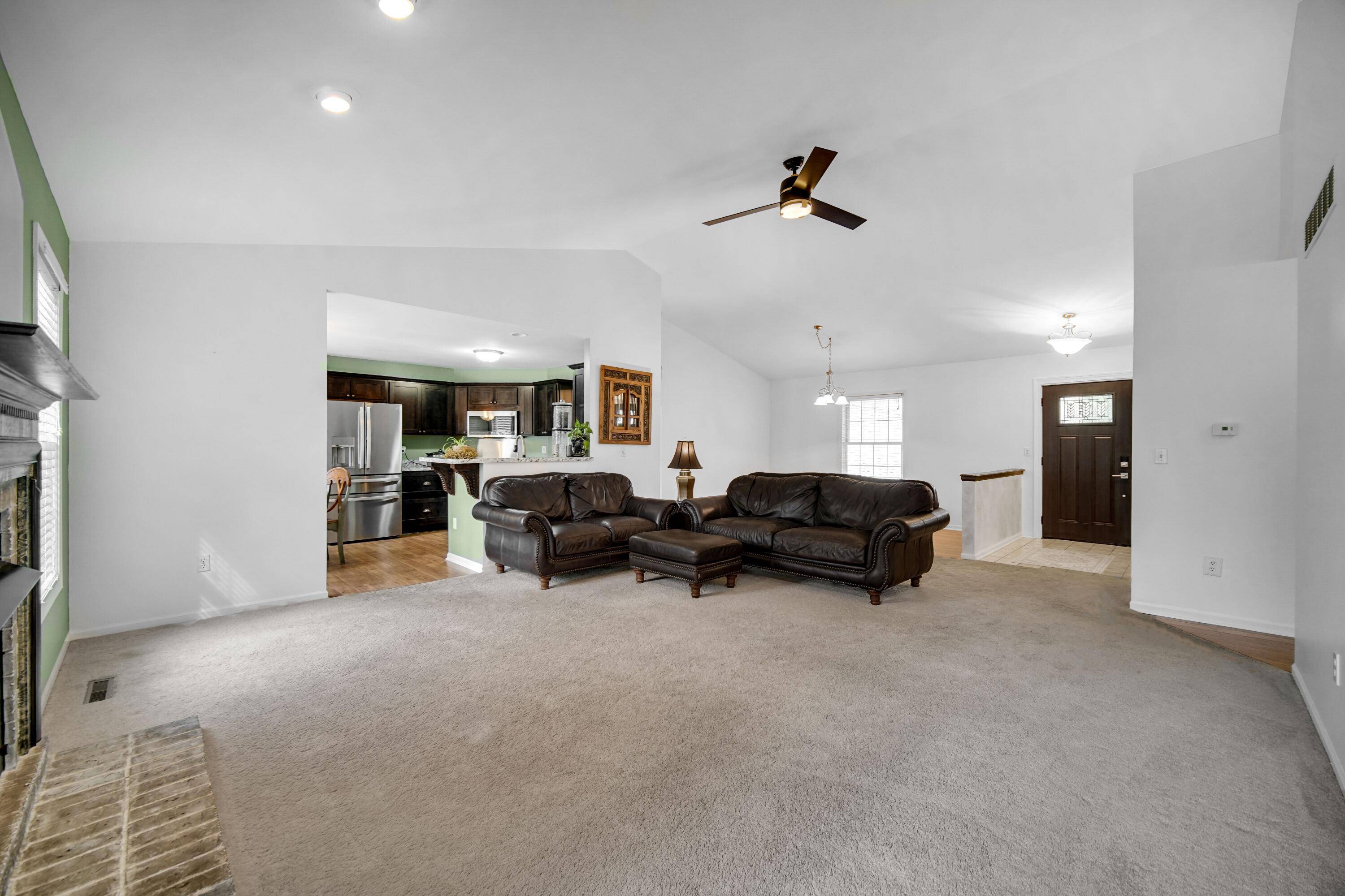 950 Port Circle, Hobart, IN 46342