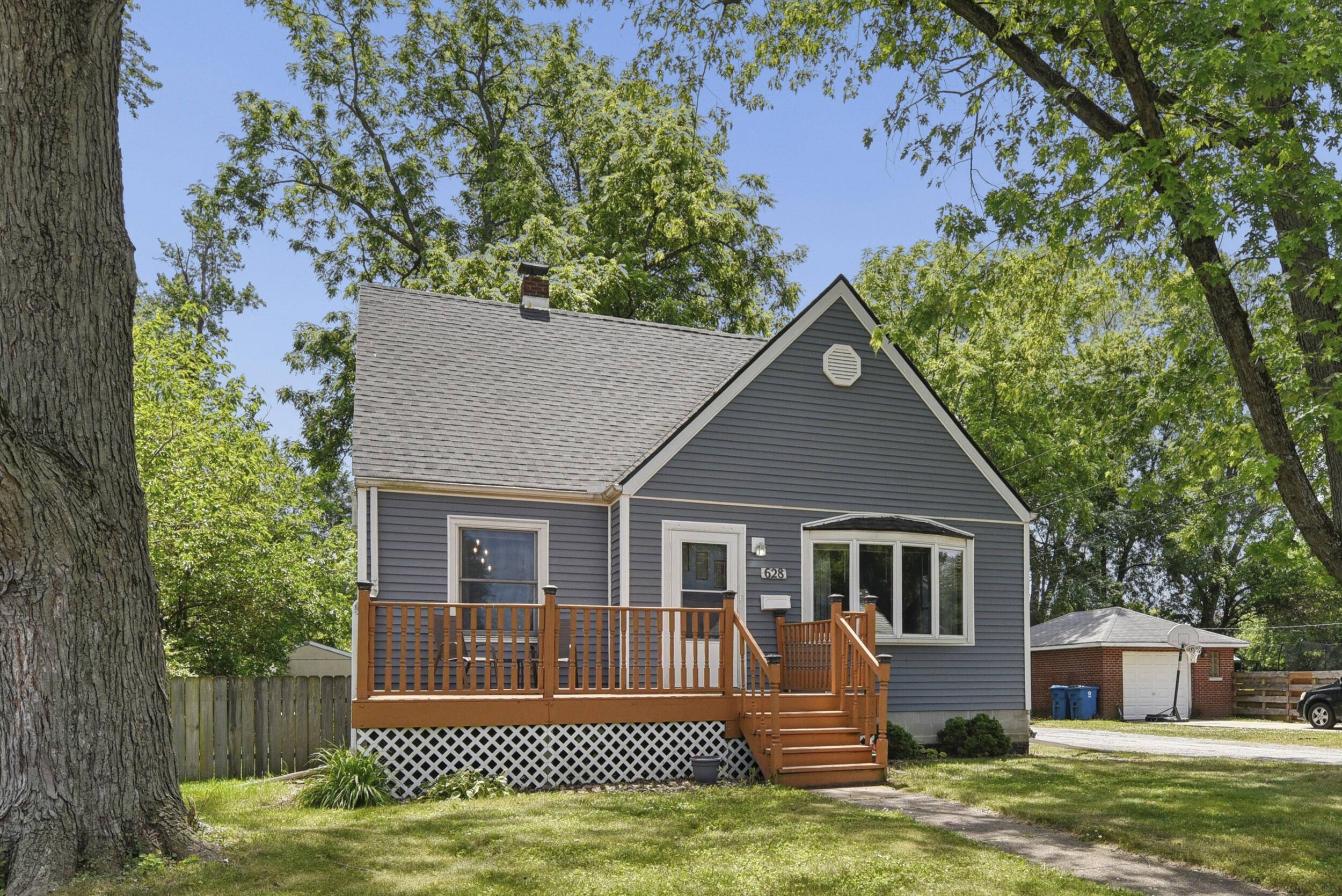 628 212th Place, Dyer, IN 46311