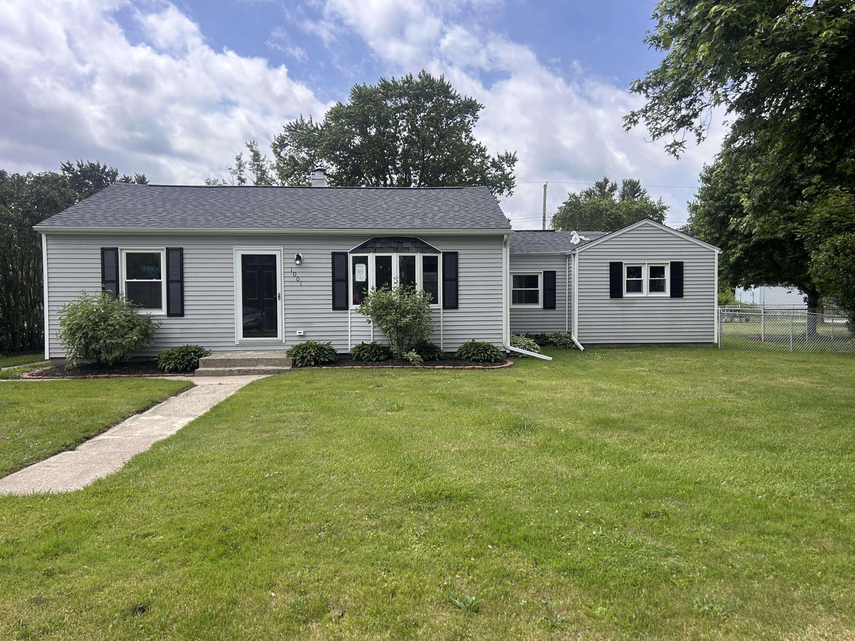 1001 W 38th Place, Hobart, IN 46342