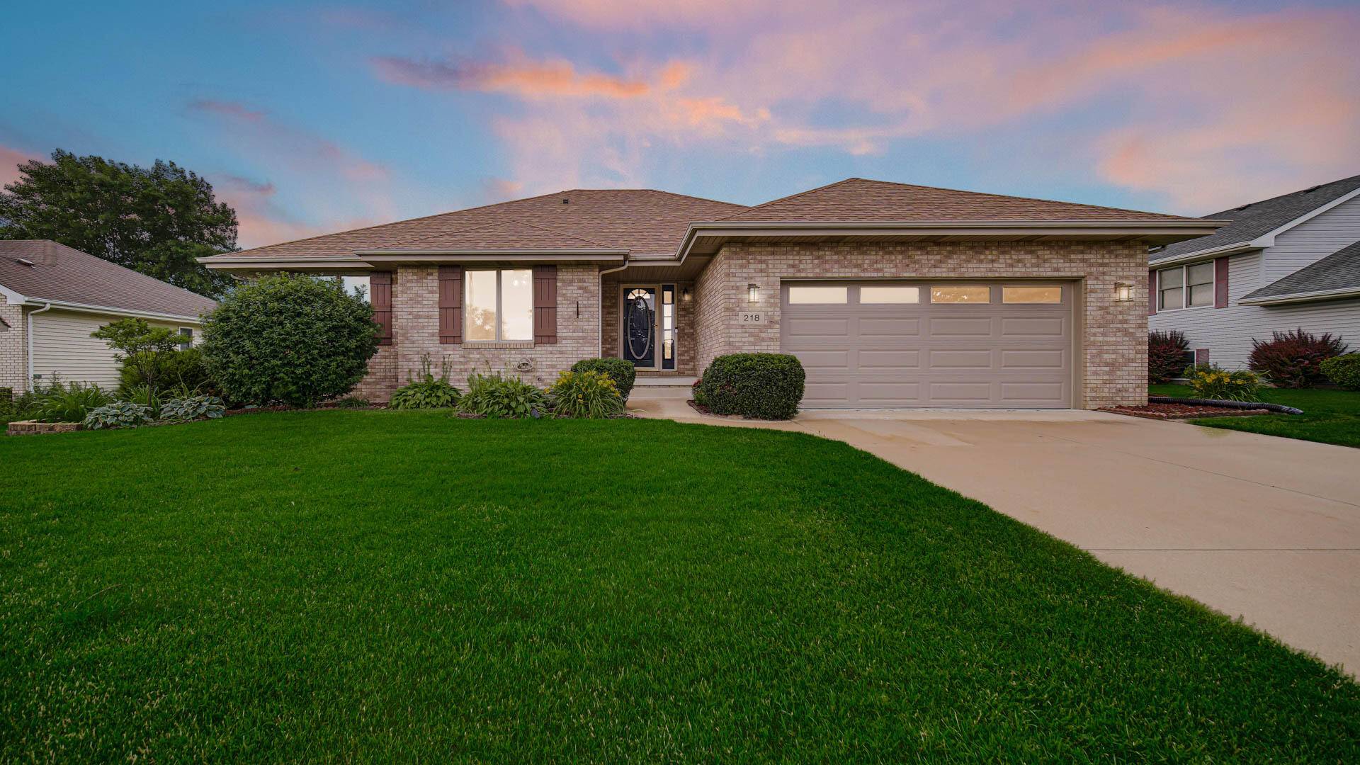 218 Summerhill Drive, Dyer, IN 46311