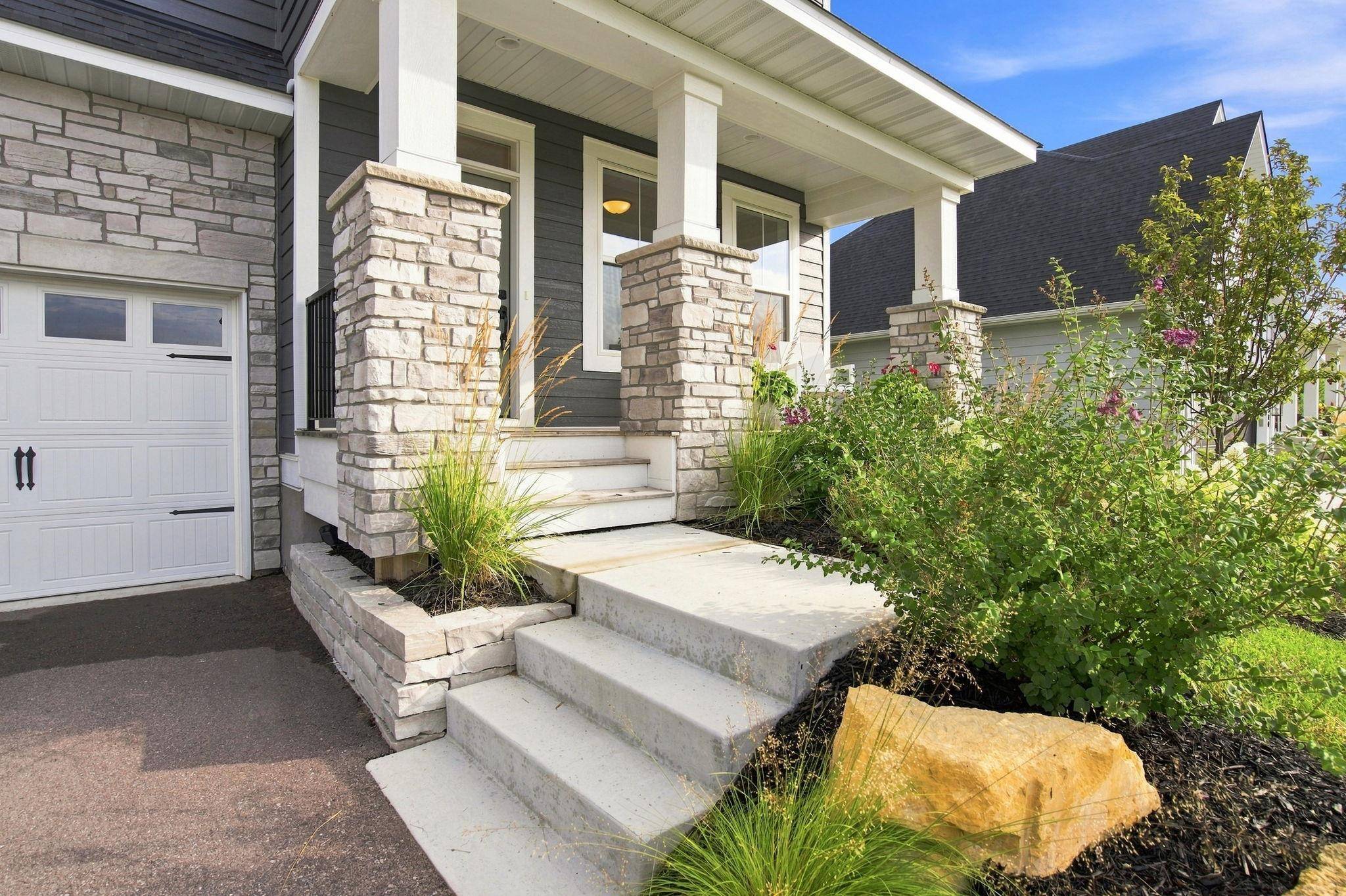 5392 Rolling Hills Pkwy, Victoria, MN 55318