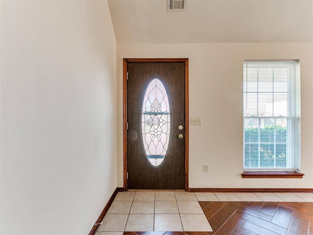 1100 SW 23rd ST, Moore, OK 73170