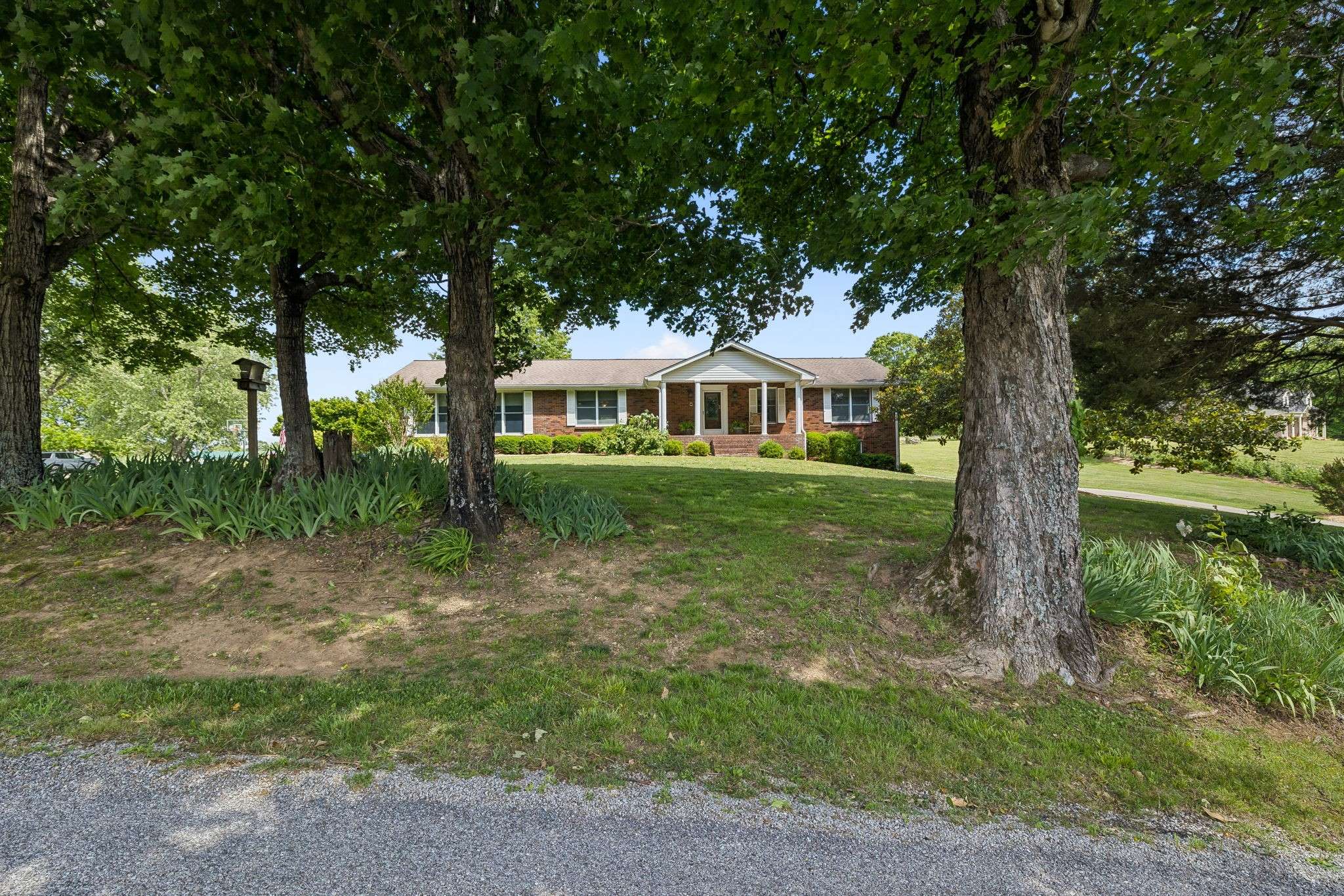 12 Charles Apple Ln, Brush Creek, TN 38547