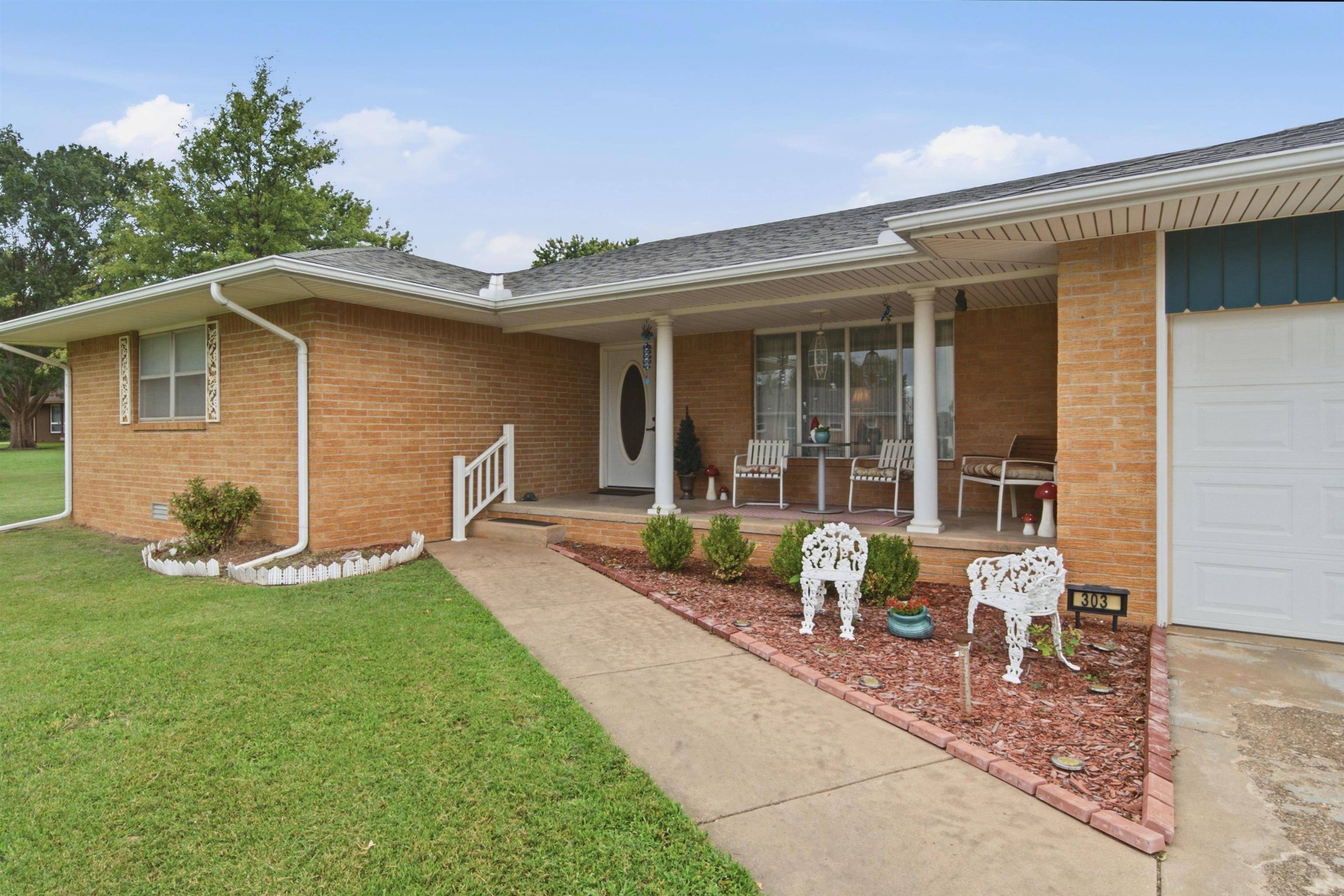 303 N Boyd St, Caldwell, KS 67022