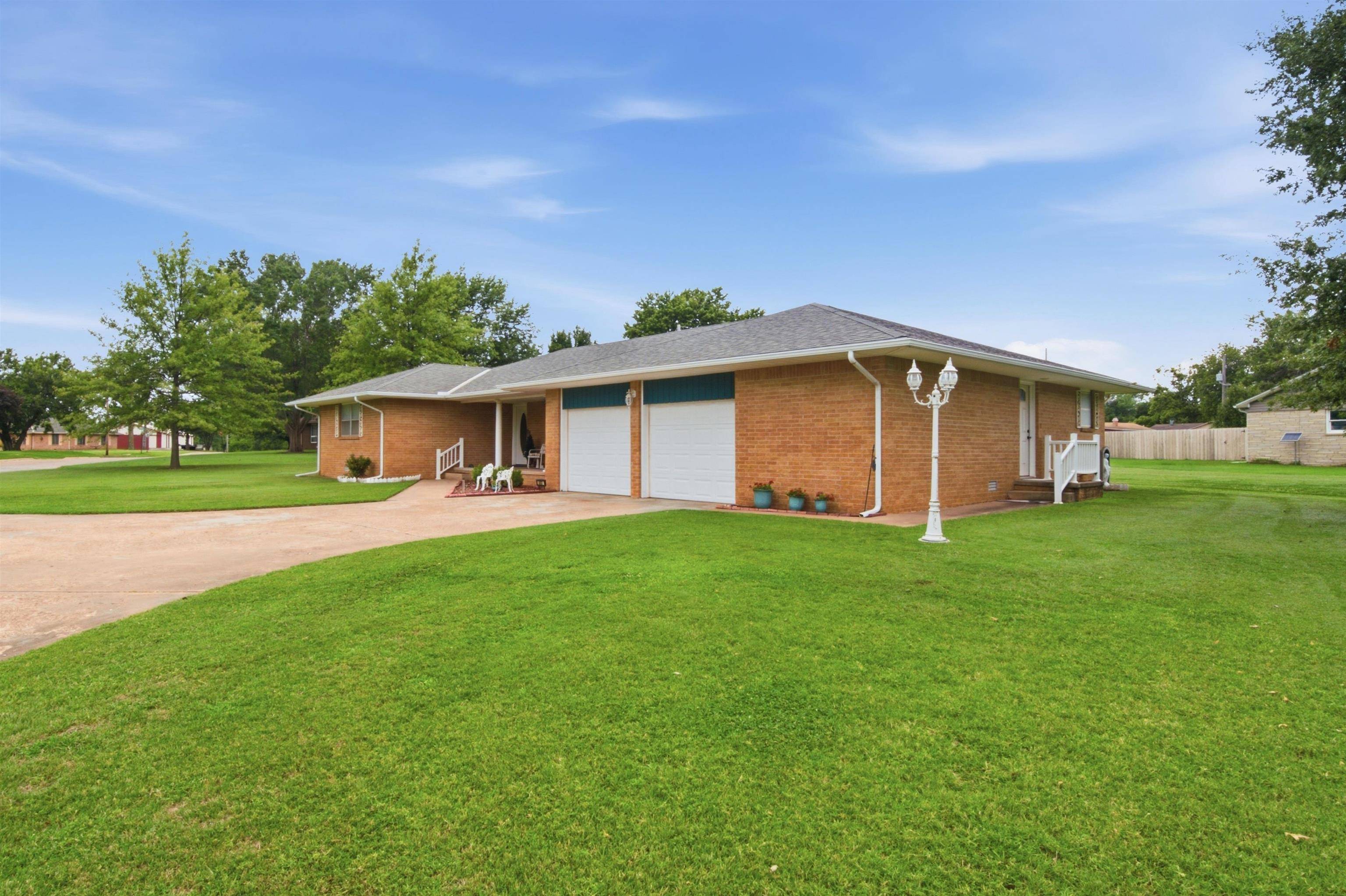 303 N Boyd St, Caldwell, KS 67022