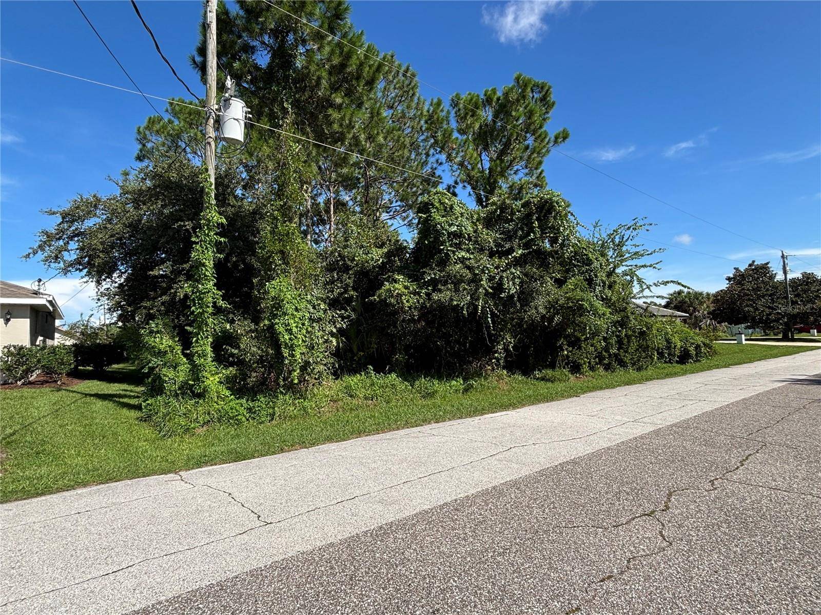25 FLINTHILL LN, Palm Coast, FL 32137