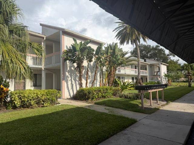 105 LAKEVIEW WAY #105, Oldsmar, FL 34677