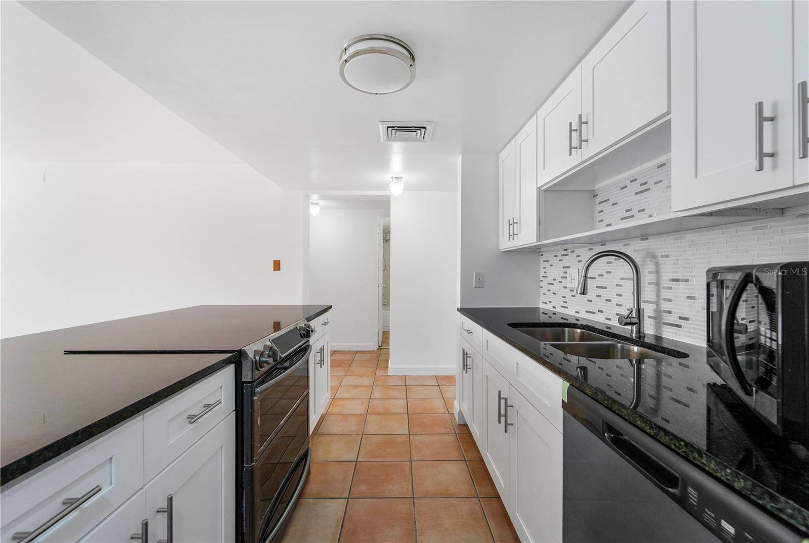 5820 N CHURCH AVE #422, Tampa, FL 33614