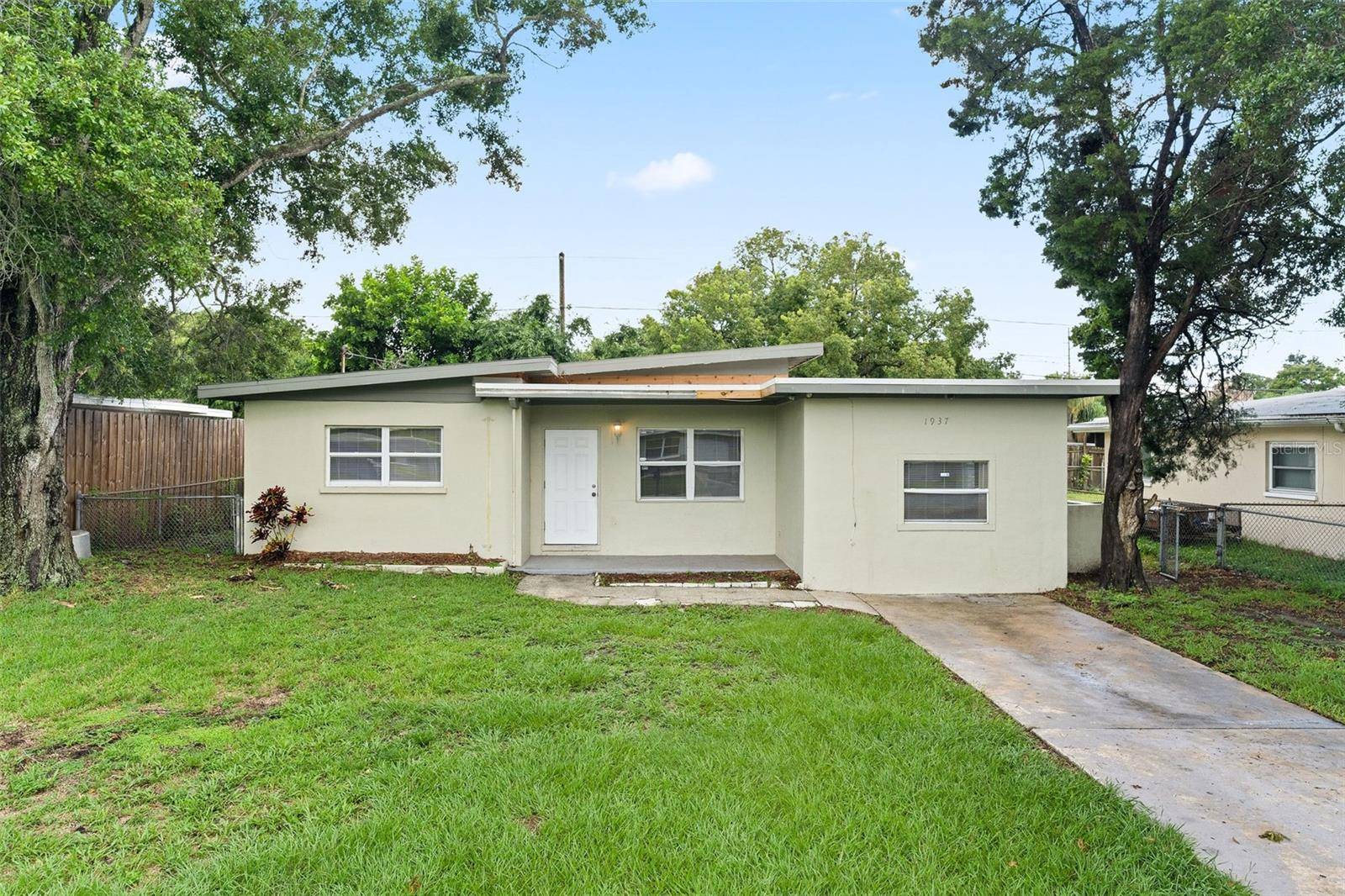 1937 RIDGEWOOD DR, Clearwater, FL 33763