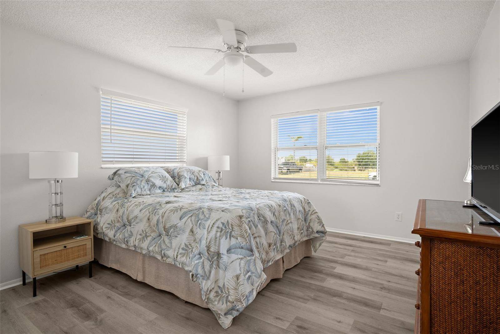 3132 JACKSON DR, Holiday, FL 34691