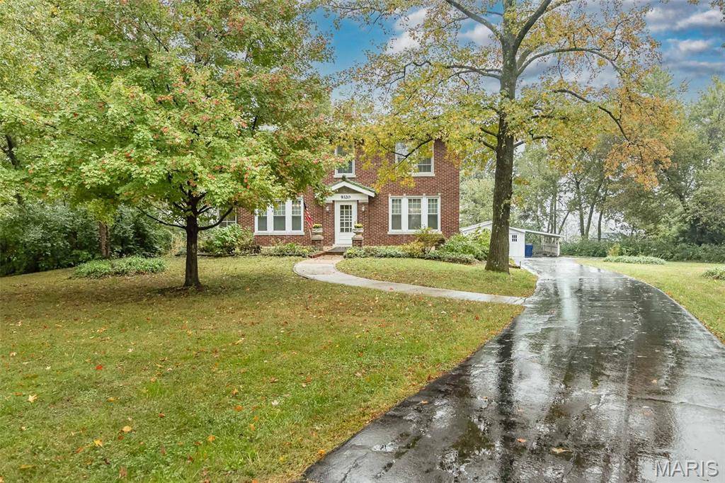9320 Lincoln DR, Sunset Hills, MO 63127