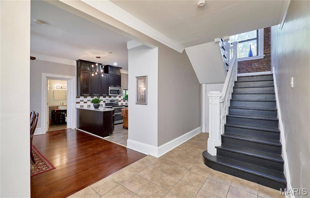 6059 Clemens AVE, St Louis, MO 63112