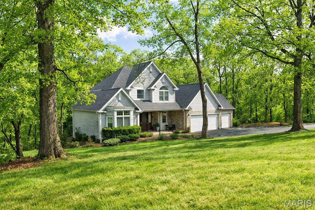 364 Whispering Forest LN, Pacific, MO 63069